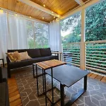 Nava Home, Mobile In Camp Soline Semesterbostad *