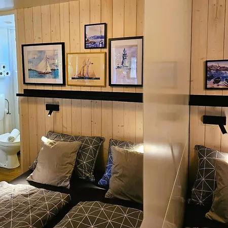 Nava Home, Mobile In Camp Soline Tatil Evi